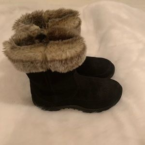 Ladies LLBean Faux fur lined boots